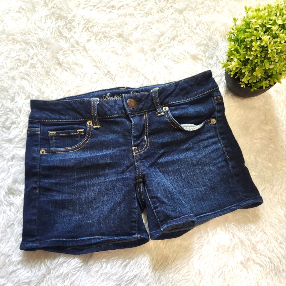 American Eagle Stretch Jean Shorts Size 4